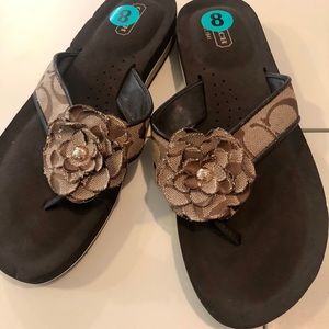 Coach Flip Flops NEVER WORN Size 8